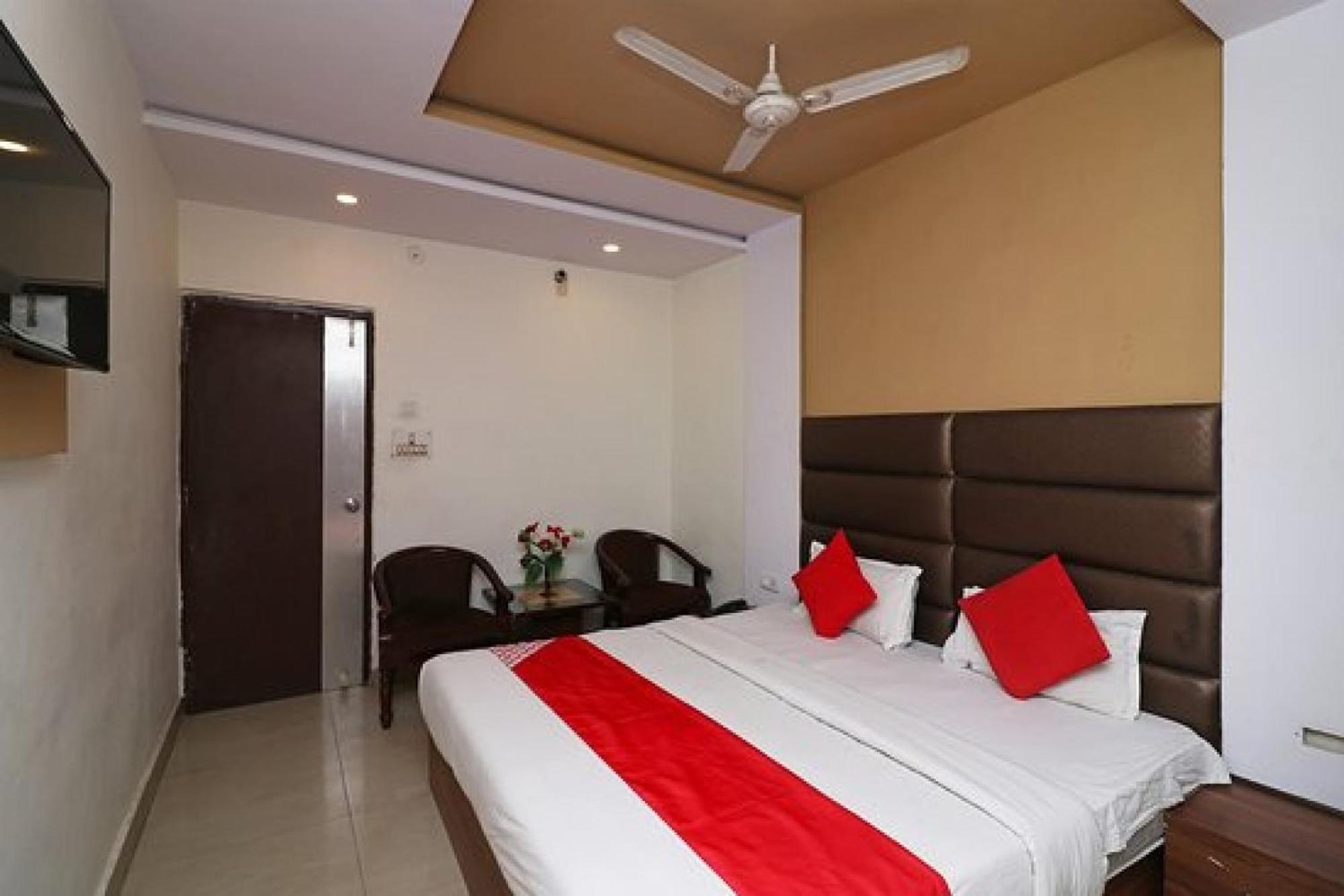 Capital O Hotel Surya Continental Lucknow Exterior foto